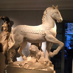 Statue grandeur nature de tête de cheval en marbre blanc naturel pour la décoration intérieure - Product Image 4