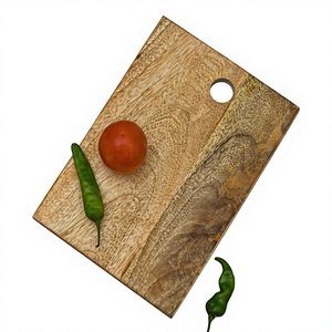 Planche à découper rectangulaire en bois avec poignée, design à grain naturel, écologique, passe au lave-vaisselle, planche à fromage moderne - Product Image 1