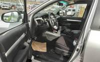 VENTES À PRIX RÉDUIT pour Toyota Hilux Revo Pick-up Double Cabine Turbo Diesel d'occasion