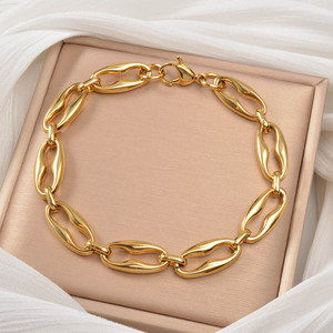Bracelet unisexe en acier inoxydable plaqué or 18 carats, maillons cubains ovales lisses et géométriques, finition miroir brillante, durable et tendance - Product Image 1