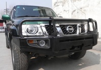 Pare-chocs avant en acier pour voiture tout-terrain 4x4 en gros de Chine pour NISSAN PATROL Y61 Unity 4wd