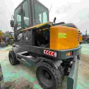 Excavatrice sur pneus d'occasion Xinyuan B75, petite excavatrice 7-8 tonnes, pour travaux de construction urbaine - Product Image 4
