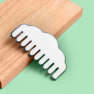 Catégorie de produit Peigne de massage Gua Sha en acier inoxydable 304 avec logo personnalisé Guasha de soins de santé en métal argenté pour la tête et le cuir chevelu - Product Image 6