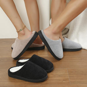 Chaussons Chaleureux Rétro Personnalisés pour Femmes et Hommes, Vente en Gros, Chaussures <span class=keywords><strong>d</strong></span>'Intérieur Fourrure Moelleuse - Product Image 2