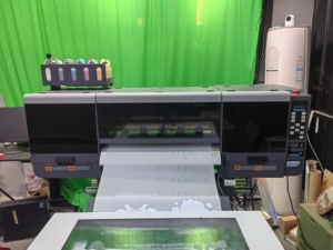 Impresora DTF Automática de Doble Rollo A1 de 60CM I3200, Nueva Máquina de Impresión Directa a Película, Tinta DTF Marca NC, 1 Año de Garantía - Product Image 3