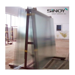 Verre mat givré et gravé à l'acide de structure solide pour façades de bâtiments de bureaux - Product Image 1