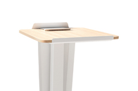 Meubles de bureau modernes et durables en bois, pupitre de salle de formation autoportant de forme trapézoïdale, design en panneaux mélaminés, pieds en métal, bureau