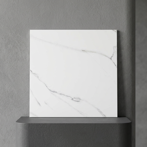Azulejos de Porcelana Pulida Arctic Smoke de 600x600 mm, Aspecto de Mármol Gris, Acabado Brillante, para Pisos Interiores - Product Image 1