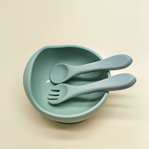 Ensemble de cuillères en silicone pour bébé avec récipient alimentaire, ustensiles d'alimentation doux et sûrs pour nourrissons de 0 à 12 mois, design de couleur unie - Product Image 2