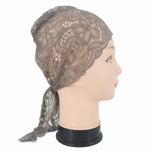 मुस्लिम महिलाओं के लिए फूलों की शैली बोनट के साथ स्ट्रेची टोपी के साथ गर्म बिक्री आंतरिक हिजाब फीता कपड़े - Product Image 2