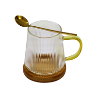Tasse à café et thé en verre borosilicaté couleur unique OEM/ODM Verres de couleur Tasse à eau avec plaque de bois Cuillère en acier inoxydable