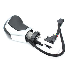 Pommeau de levier de vitesse LED pour voitures Volkswagen avec éclairage, design ergonomique entièrement en cuir - Product Image 4