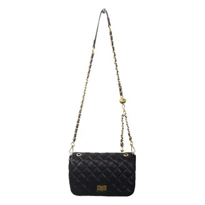 Chaîne de luxe en métal plaqué avec perles dorées pour sac, collection Printemps 2024 - Product Image 4