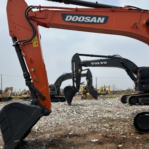 En stock, excavatrice Doosan DX300LC-9C 30T d'occasion en bon état pour l'exploitation minière et la construction - Product Image 2
