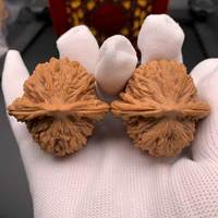 Masseur de massage des paumes par acupression en noyer de Pinggu ancien, qualité supérieure, design ergonomique, qualité de collection, cadeau d'entreprise, vente en gros