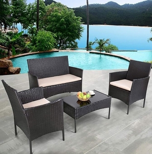 Ensemble de meubles d'extérieur en rotin tressé durable 4 pièces, élégant ensemble de canapé de patio noir avec table basse et coussins beiges doux - Product Image 1