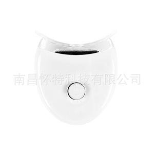 Dispositivo para blanquear los dientes con pequeña luz azul. - Product Image 2