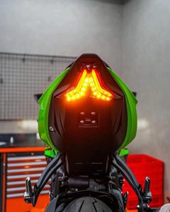 Luz Trasera Modificada para <span class=keywords><strong>Kawasaki</strong></span> ZX6R/<span class=keywords><strong>ZX4R</strong></span>/ZX10R con Intermitentes Integrados en Negro, Modelo Popular INS - Product Image 4