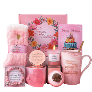 Cadeau d'anniversaire pour femme, maman, fille, coffret cadeau d'aromathérapie et de méditation, châle, serviette de bain, bougie parfumée, personnalisation - Product Image 1