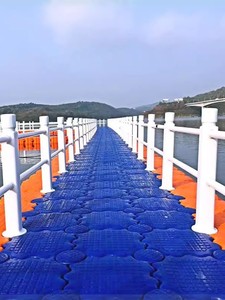 Популярный модульный плавучий док для гидроциклов и лодок из HDPE, изготовленный методом выдувного формования, в наличии - Product Image 2