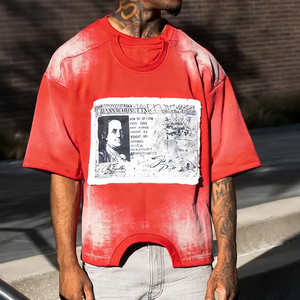 ผู้ผลิต OEM เสื้อยืดคอตตอนแขนสั้นสไตล์เรโทรฮิปฮอปแบบครอปปิ้ง ตกแต่งด้วย<span class=keywords><strong>การ</strong></span>ปะติดปะต่อ งานปัก และดีไซน์ทำให้ดูเก่า สำหรับผู้ชาย - Product Image 1