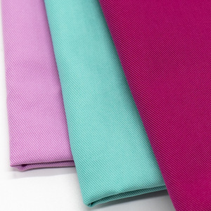En stock – Tissu sergé non élastique en mélange coton peigné et polyester 21S pour vêtements et vêtements de travail - Product Image 1