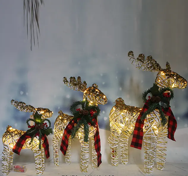 축제 장식을위한 LED 조명 크리스마스 사슴과 하이 퀄리티 크리스마스 장식 등나무 사슴