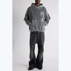 Felpa con Cappuccio Oversize in Cotone 100% Nero Sbiadito dal Sole con Bordi Consumati e Spalle Scese - Product Image 5