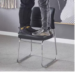 Silla de Oficina Ejecutiva Moderna para Uso en Oficina, Garantía de 2 Años, Silla de Oficina Ortopédica Cómoda y Resistente, Fabricada en China - Product Image 4