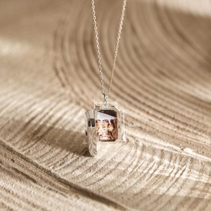 Collier Médaillon Photo pour Femme, Pendentif Étoile en Zirconia Pierre de Naissance, 12 Couleurs, Étanche, Hypoallergénique, Plaqué Or, Cadeau pour Elle - Product Image 4