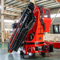Grue à flèche pliante montée sur camion de 20/30/40 tonnes, chargeur hydraulique fiable à articulation avec vanne de commande pour le levage d'équipements