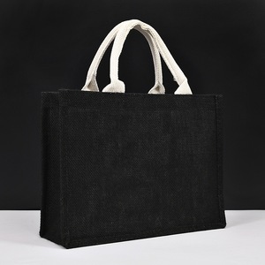 Sac fourre-tout en <span class=keywords><strong>jute</strong></span> personnalisé avec poignée en bambou, taille moyenne, <span class=keywords><strong>pour</strong></span> usage quotidien et option cadeau, en <span class=keywords><strong>toile</strong></span> <span class=keywords><strong>de</strong></span> <span class=keywords><strong>jute</strong></span> - Product Image 5