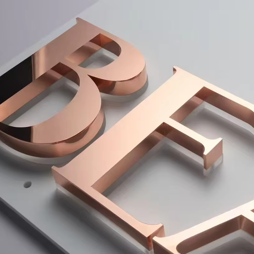 Подвеска с 3D-логотипом