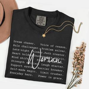 T-Shirt da Donna Comfort Colors, Girocollo 100% Cotone, Maglietta con Scritta 'Empowered Woman', Regalo per la Giornata Internazionale della Donna - Product Image 1