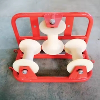 Rouleau de guidage de câble de poulie de câble à fibres optiques à triple coin