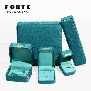 FORTE - Cajas de Regalo para Anillos con Muestra Gratis, Caja de Joyería de Terciopelo y Cuero con Placa de Identificación Metálica - Product Image 4