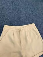Blazer à revers crantés à un bouton et short à revers, ensemble deux pièces pour femme
