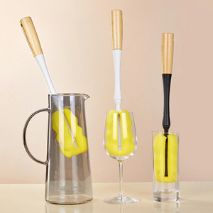 Cepillo de limpieza multiusos para cocina con mango largo de bambú y forma de cara sonriente, para biberones y tazas. - Product Image 1