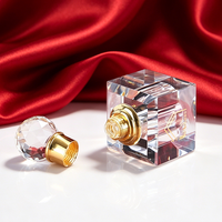 Vente en gros de flacons de parfum en cristal facetté de luxe, flacons de parfum en verre vides pour cadeau