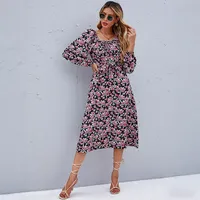 Robe vintage unie à manches bouffantes et dos nu pour femme en noir, disponible en tailles S à XL, vente en gros avec faible MOQ
