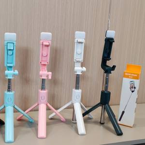 Vente directe usine transfrontalière R1S pour trépied perche à selfie, lumière d'appoint, télécommande et boîtier de stabilisation d'image intégré - Product Image 2