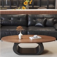 Table basse moderne en fer avec plateau en bois, durable et multifonctionnelle pour salon et appartement locatif