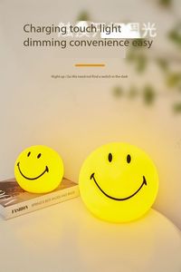 Creative <span class=keywords><strong>smiley</strong></span> visage lampe chambre chevet veilleuse <span class=keywords><strong>dessin</strong></span> animé mignon décor jaune lampadaire cfo salon ou chambre de chevet - Product Image 2