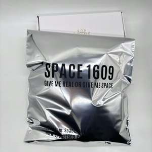 Bolsas de Envío de Poliéster Plateadas con Logotipo Personalizado, Bolsas de Correo de Aluminio para Camisetas y Sudaderas - Product Image 1