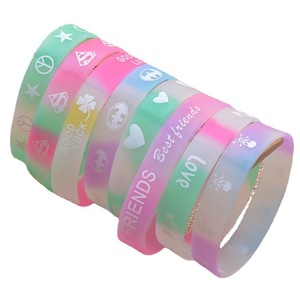 Pulseras de Silicona Lisas y Económicas, Pulseras de Goma Elásticas con Relieve, Pulseras de Silicona con Logotipo Personalizado - Product Image 5