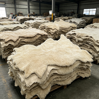 Peau de mouton bouclée 100% naturelle, matière première authentique, fourrure de mouton bouclée pour la fabrication de chaussures et de vêtements, vente en gros en usine