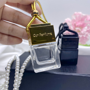 Venta al por mayor 5ml 6ml 8ml 10ml Square Car Perfume Difusor botellas de vidrio con tapa de madera vacío colgante coche difusor de aroma - Product Image 3