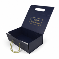 Boîte cadeau pliable magnétique bleu marine personnalisée avec poignée découpée et corde, emballage de luxe OEM pour paniers d'entreprise et fêtes