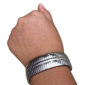Cool fashion fancy hot elastico personalizzato di buona qualità 10 12 14 16 18 20 22 24 26 <span class=keywords><strong>28</strong></span> 30mm cinturino in acciaio inossidabile in metallo - Product Image 4