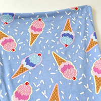 Couverture polaire douce et confortable en flanelle imprimée de paillettes de cornets de crème glacée bleu pastel pour canapé, lit, chambre d'enfant, toutes saisons